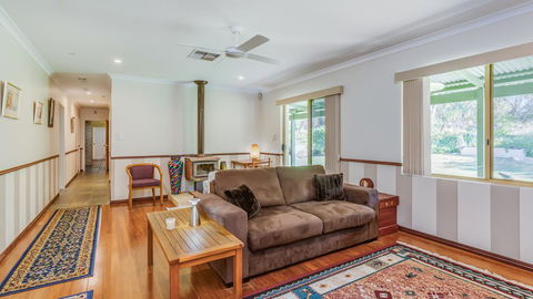 Devonleigh Bed And Breakfast - Grafton Accommodation 1