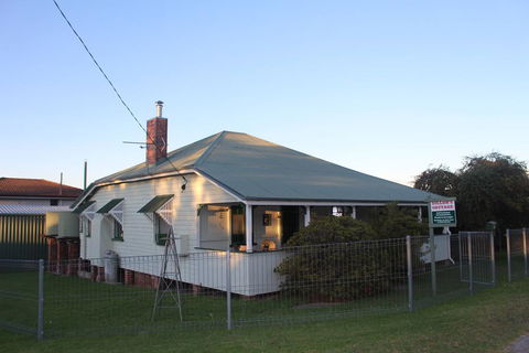 Dillons Cottage - Grafton Accommodation 0