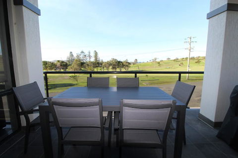 Dolphin Court 2, 1 Gowing Street - Grafton Accommodation 3