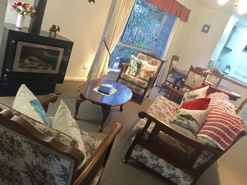 Donkey Tales Farm Cottages - Grafton Accommodation 2