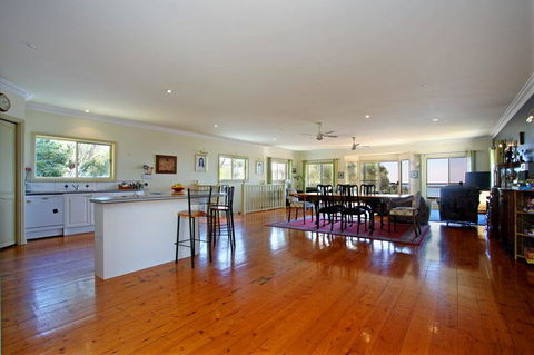 Dromana Dreaming - Grafton Accommodation 1