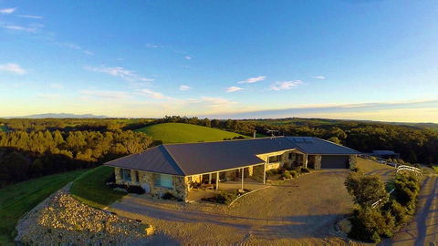 Eagle Rock B&B, Fish Creek - Grafton Accommodation 0
