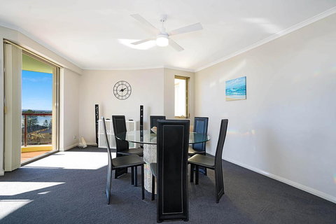 Eagle Wings - The Entrance, NSW - Grafton Accommodation 3