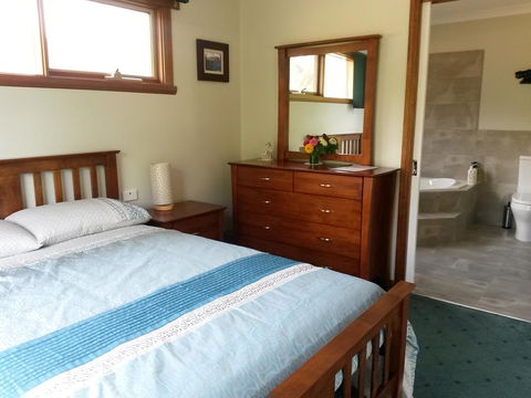 Eagle's Roost Farmstay B&B - Grafton Accommodation 1