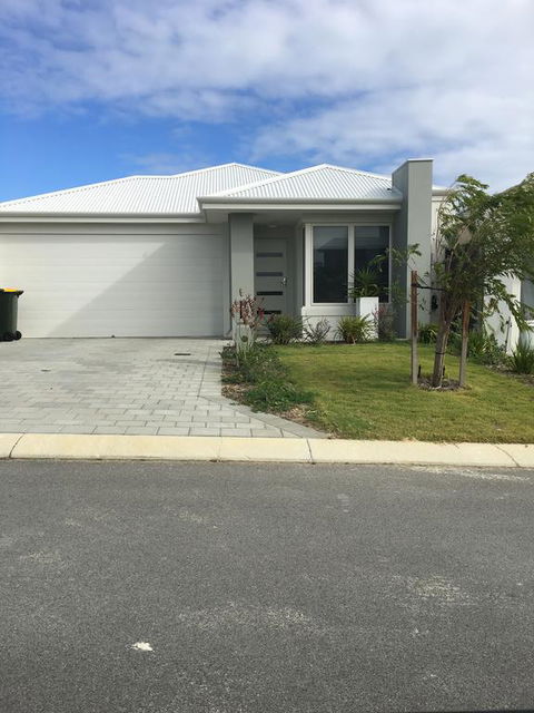 Eden Beach Retreat Holiday Home - Grafton Accommodation 3