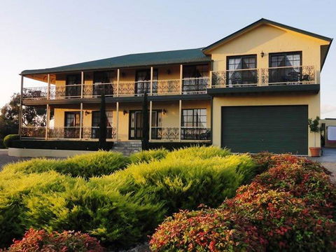 Eden Park Views - Grafton Accommodation 0