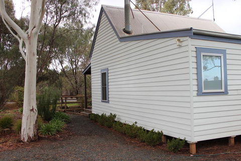 Elinike Guest Cottages - Grafton Accommodation 1