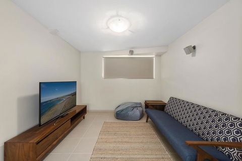 Emerald Seas Beach House - Grafton Accommodation 2