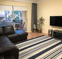 Escape to Strathfield for 8 guests - Grafton Accommodation