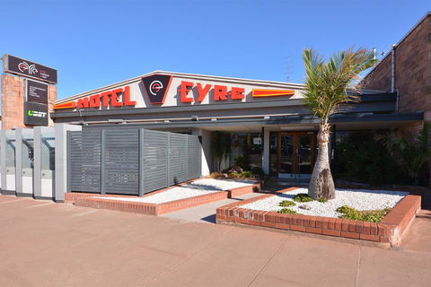 Eyre Hotel - Grafton Accommodation 2