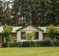 Federation Gardens  Possums Hideaway - Grafton Accommodation