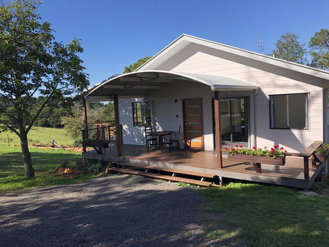 Flame Tree Chalet - Grafton Accommodation 0