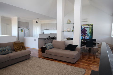 Flinders View - Grafton Accommodation 3