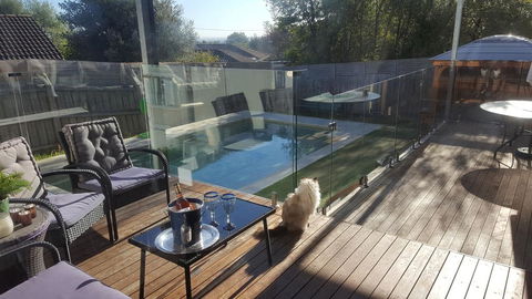 Frankston Hilltop Retreat - Grafton Accommodation 2