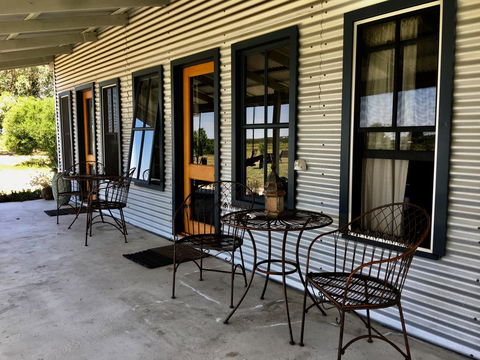 French Island Cottage - Grafton Accommodation 2