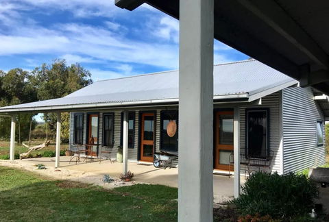 French Island Cottage - Grafton Accommodation 0
