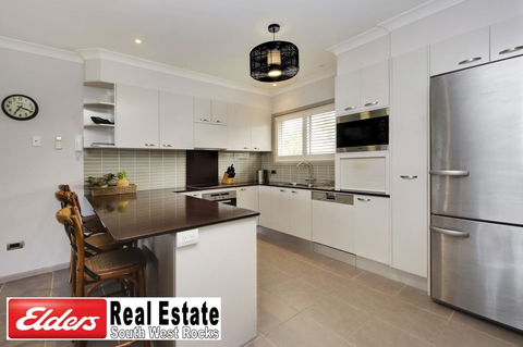Front Creek Unit No 5 - Grafton Accommodation 2