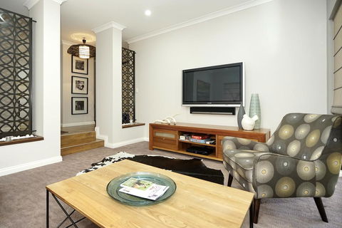Garden City Luxury Apt - Grafton Accommodation 1