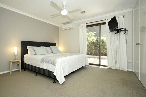 Garden City Luxury Apt - Grafton Accommodation 3