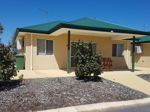 Golden Ponds - Grafton Accommodation 3