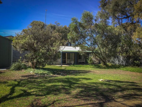 Gone Fishing - Grafton Accommodation 0