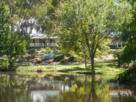 Granite Gardens Cottages & Lake Retreat - Grafton Accommodation 0