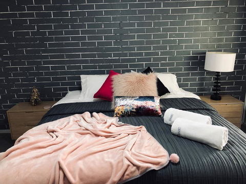 Grey Brick Apartment - Grafton Accommodation 1