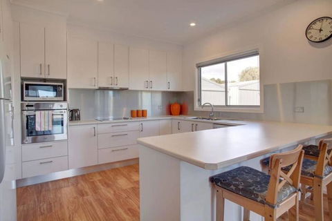 Grey On The Bay - Grafton Accommodation 3