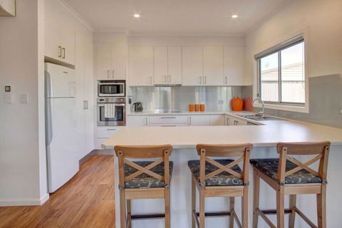 Grey On The Bay - Grafton Accommodation 2