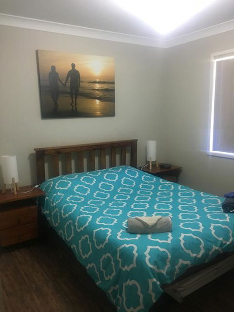 Grey Pebbles - Grafton Accommodation 2