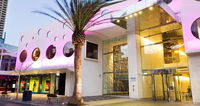 H Ocean view in surfers paradise