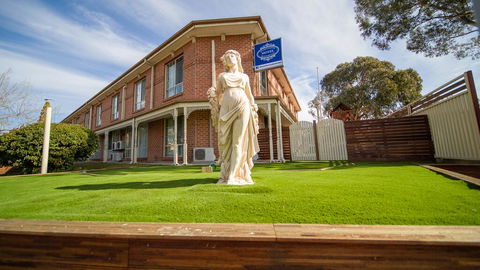 Hamilton's Queanbeyan Motel - Grafton Accommodation 0