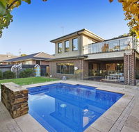 Hampton Haven with Pool for families and a max of 8 adults. - Grafton Accommodation