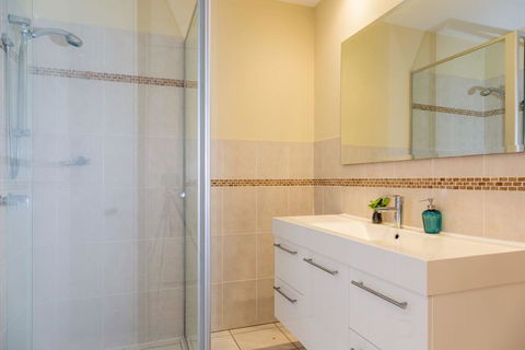 HARBOUR LIGHTS - Ulladulla - Grafton Accommodation 2
