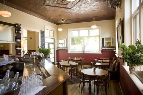 Healesville Hotel - Grafton Accommodation 0