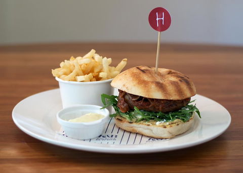Healesville Hotel - Grafton Accommodation 1