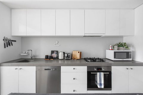 Heart Of Windsor Apartment By Ready Set Host - Grafton Accommodation 3
