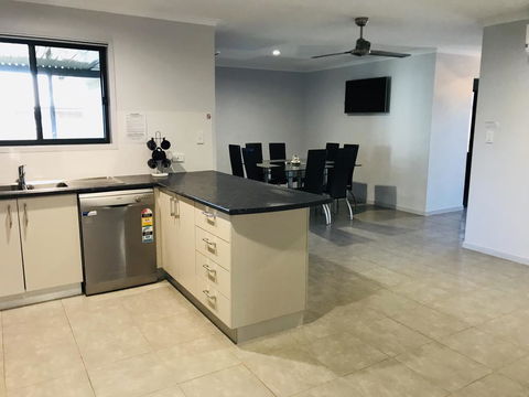 Hervey Bay Holiday Home - Grafton Accommodation 2