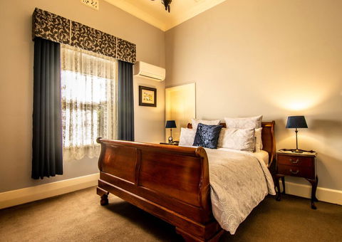 Heytesbury House - Grafton Accommodation 3