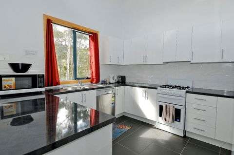 Hill Top Retreat Self Contained Accomodation - Grafton Accommodation 0