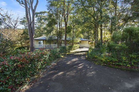 Hilldo - Lovely Mountainside Accommodation - Grafton Accommodation 0