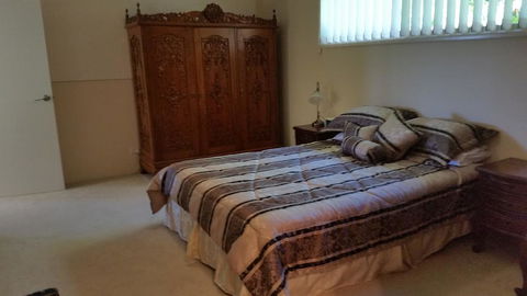 Hilltop Hideaway - Grafton Accommodation 1