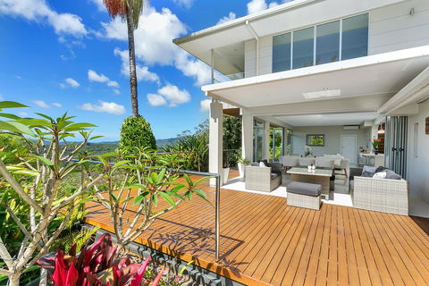 Hilltop Rainforest Retreat - Grafton Accommodation 0