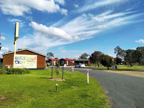 Holbrook Motor Village - Grafton Accommodation 2