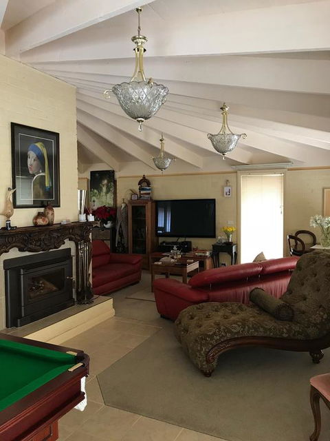 Holly Cottage - Grafton Accommodation 3