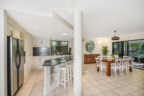 Home Away From Home, 38 Redwood Avenue, Marcus Beach, Noosa Area - Grafton Accommodation 2