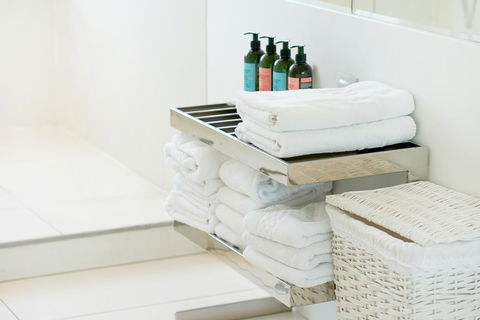 HomeHotel- Luxury And Contemporary Apartment. - Grafton Accommodation 2