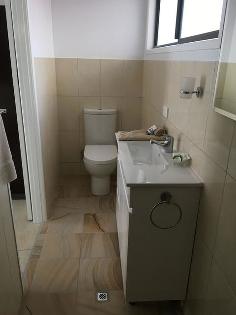 Hotel Corones - Grafton Accommodation 3