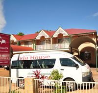 Isla House PA - Grafton Accommodation