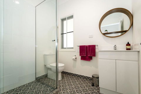 Island Cottages - Grafton Accommodation 1